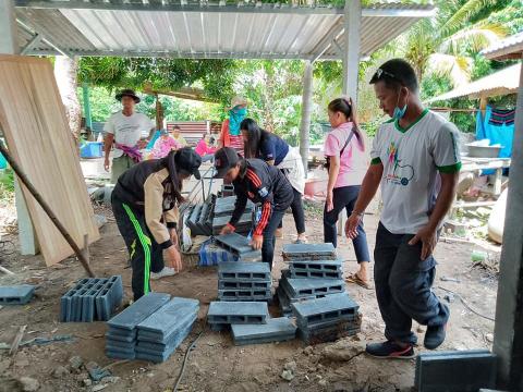 ร่วมแรง ร่วมใจ สร้างที่อยู่อาศัยให้กับผู้ยากไร้