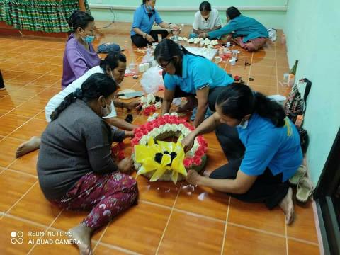 โครงการฝึกอบรมและส่งเสริมอาชีพการทำดอกไม้จันทน์ ประจำปีงบประมาณ 