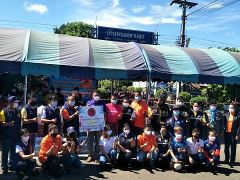 องค์การบริหารส่วนจังหวัดบุรีรัมย์มอบถุงยังชีพให้ มอบถุงยังชีพและ