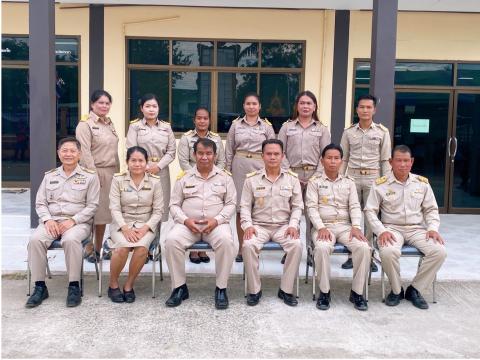 ร่วมถ่ายรูปก่อนเข้าประชุมสภาสมัยสามัญที่ 1 ครั้งที่ 1
