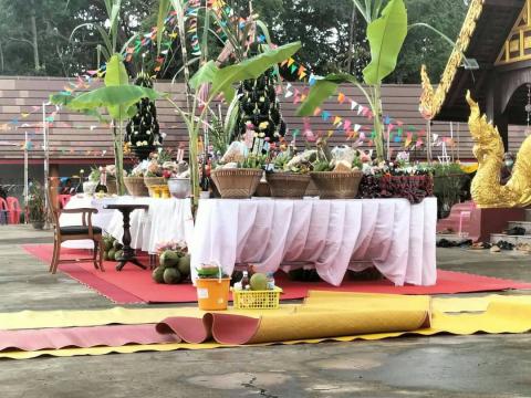 (ประเพณี เบ็นทม แซนโดนตา บูชาบรรพบุรุษ)