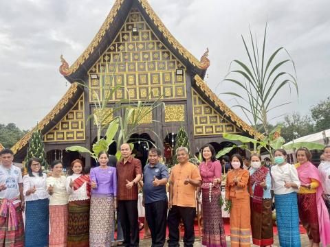 (ประเพณี เบ็นทม แซนโดนตา บูชาบรรพบุรุษ)