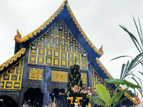 (ประเพณี เบ็นทม แซนโดนตา บูชาบรรพบุรุษ)