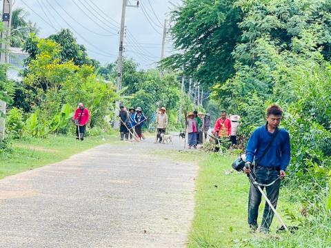 กลุ่มอาสาสมัครท้องถิ่นรักษ์โลก ทำกิจกรรม Big Cleaning Day