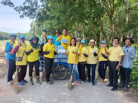 กลุ่มอาสาสมัครท้องถิ่นรักษ์โลก ทำกิจกรรม Big Cleaning Day