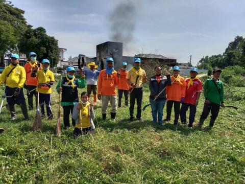 กลุ่มอาสาสมัครท้องถิ่นรักษ์โลก ทำกิจกรรม Big Cleaning Day